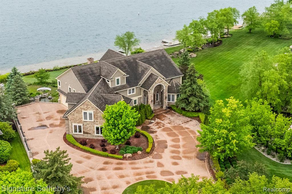 Click here to see property details