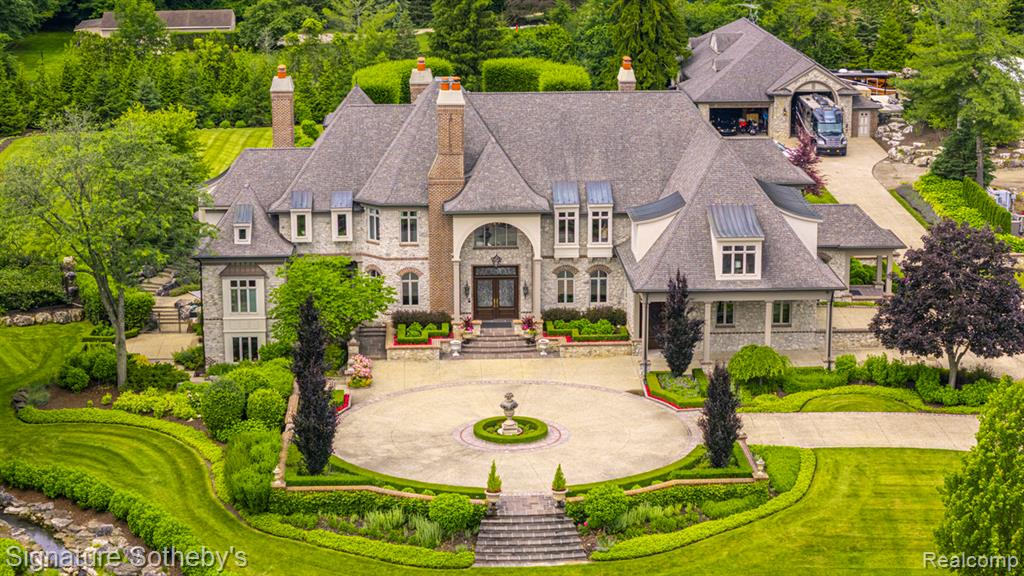 Click here to see property details