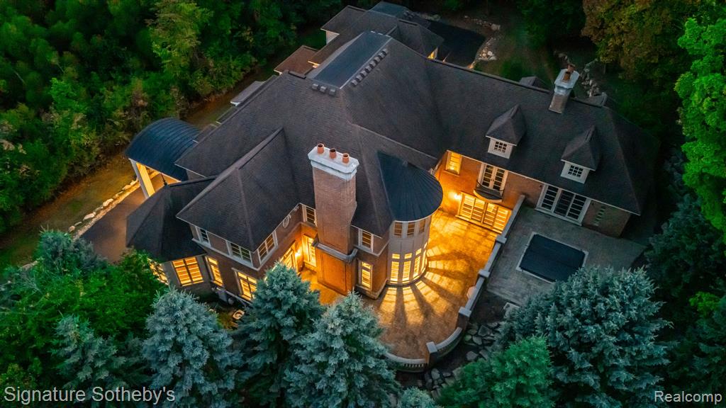 Click here to see property details