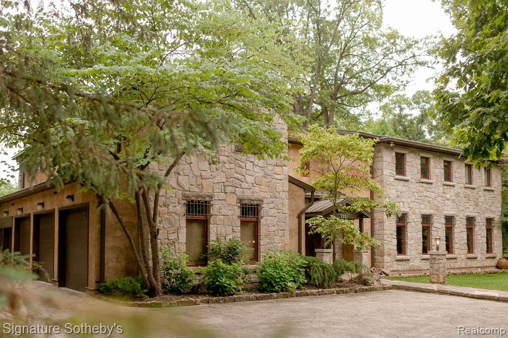 Click here to see property details