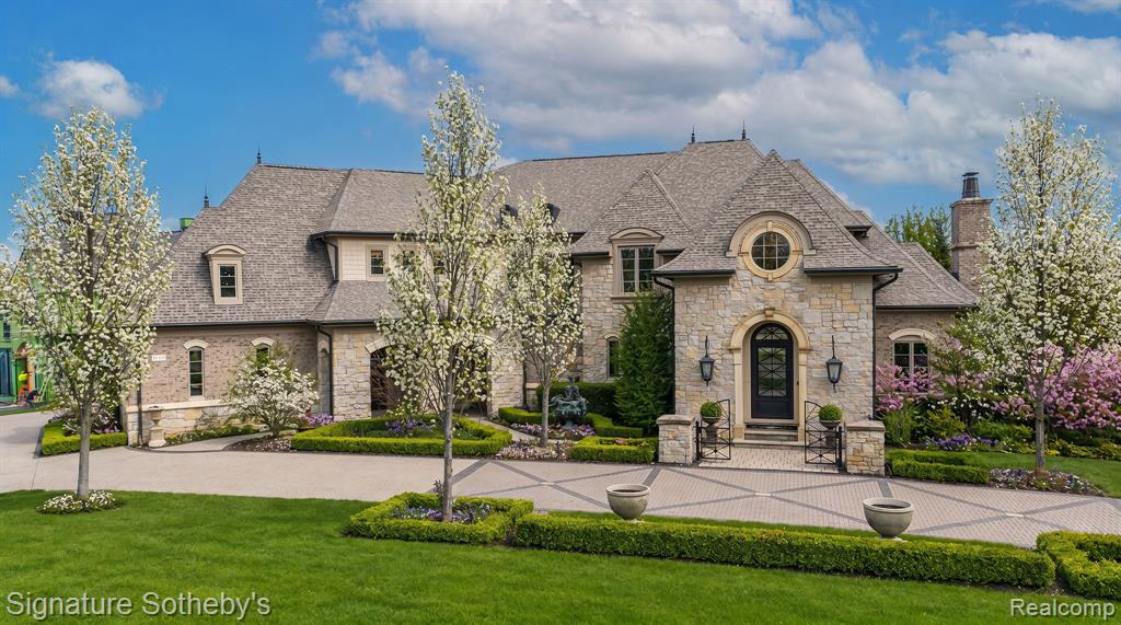 Click here to see property details