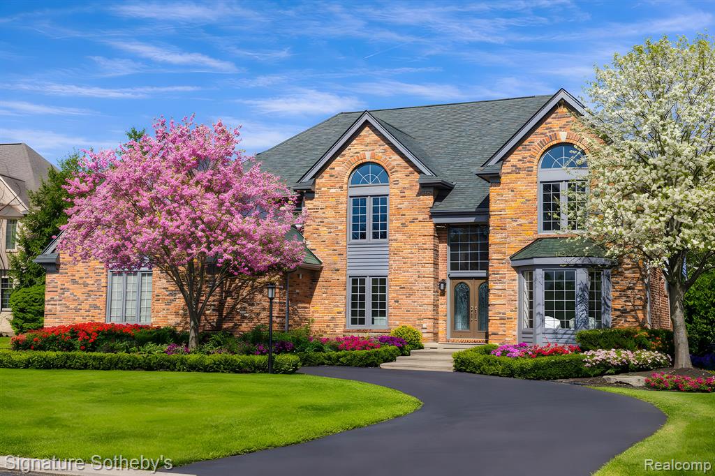 Click here to see property details