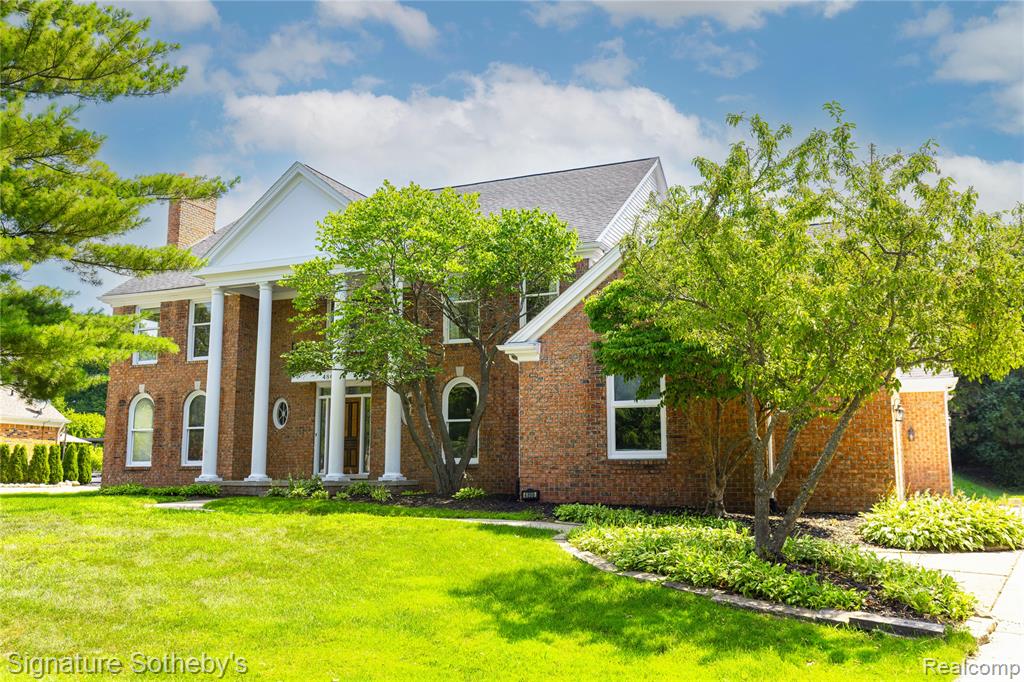 Click here to see property details