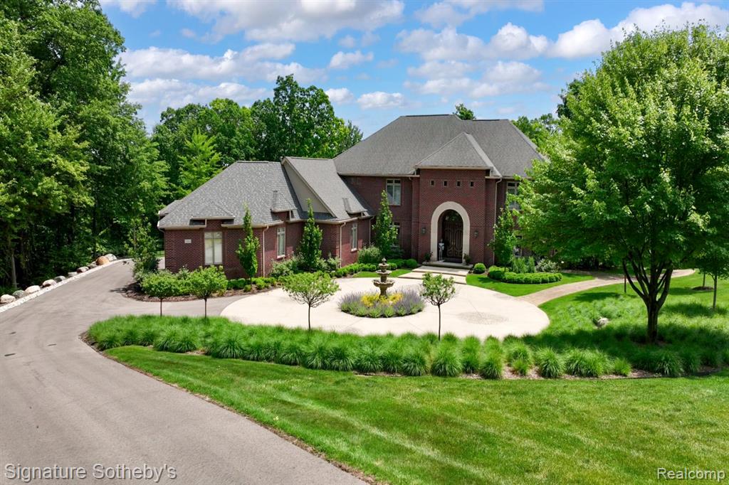 Click here to see property details