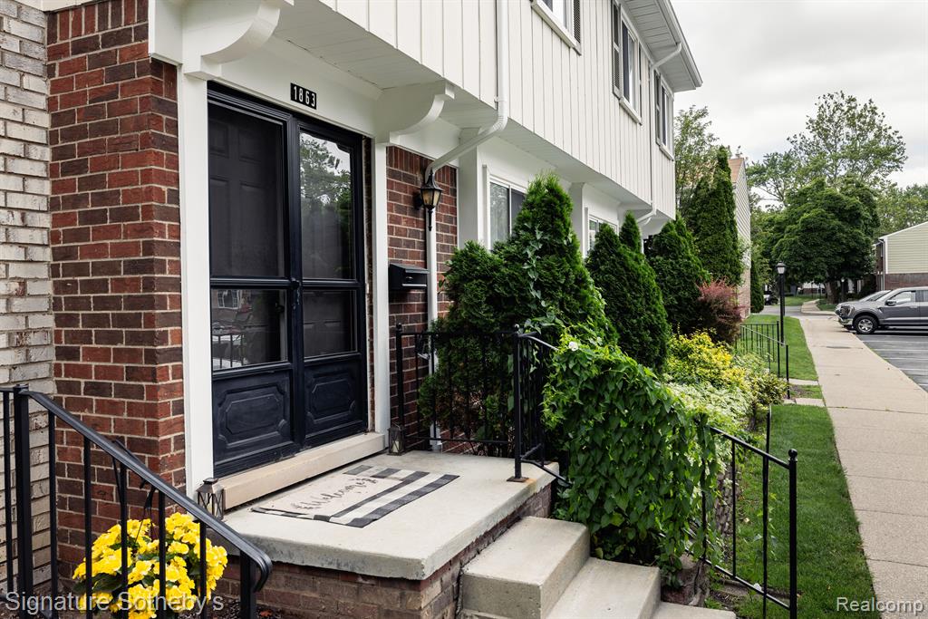 Click here to see property details
